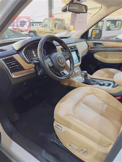 ئێم جی RX8